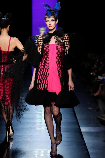 Look 27